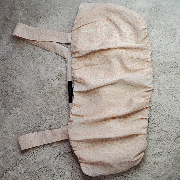 FOREVER 21 Shoulder Strap Crop Top. Off-white w/Peach Animal Print-Side Zip-Sz M - Picture 6 of 10